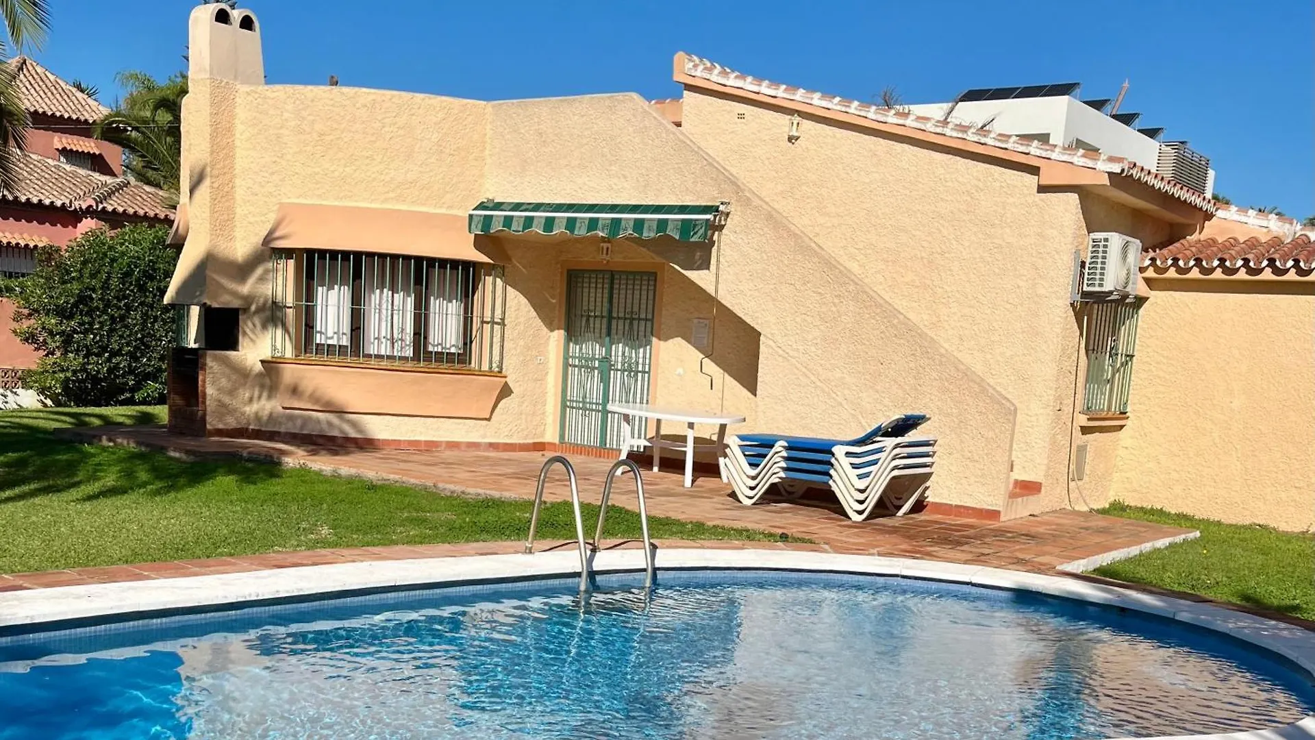 Marbella Villas 0*,